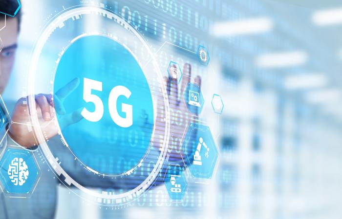 اخبار الاقتصاد اليوم نشر شبكات «5.5G».. رهان «إي آند» و«دو» خلال 2025