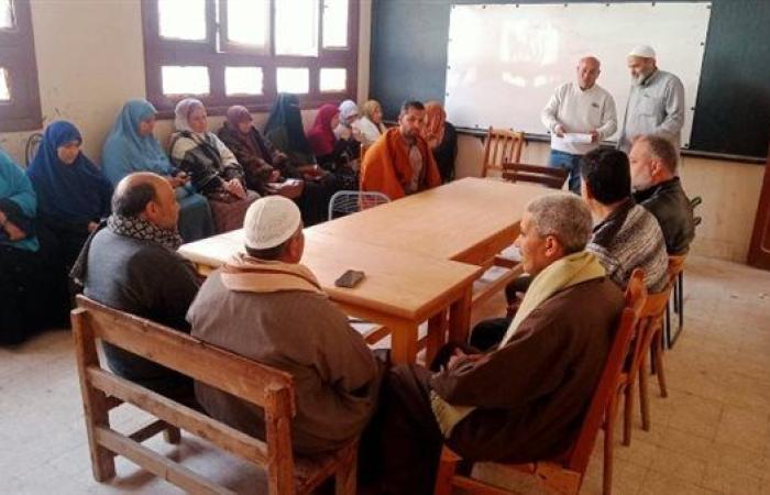 رياضة : ورش عمل لتحليل المحتوي للمواد الدراسية بأزهر الشرقية